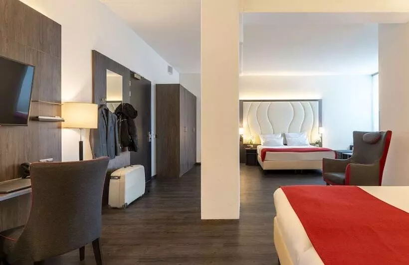 Hotelli Plaza Premium Almere