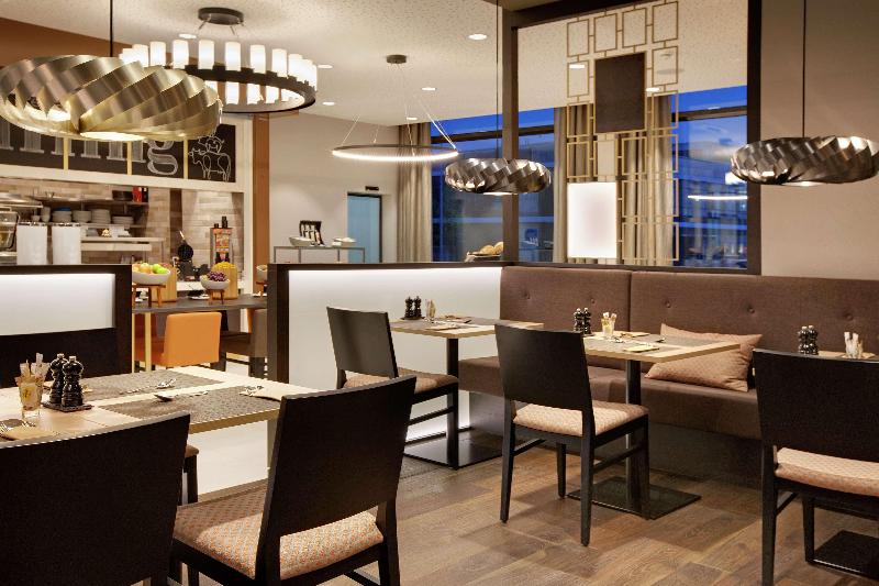 בית מלון כפרי Hilton Garden Inn Zurich Limmattal