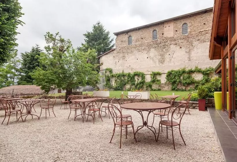 ホテル Hôtel Restaurant Le Prieuré