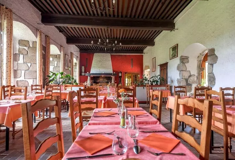 ホテル Hôtel Restaurant Le Prieuré