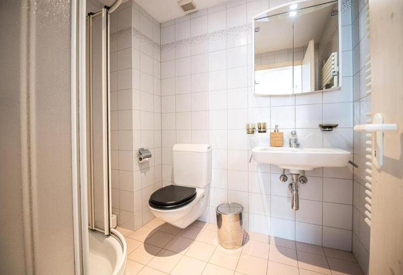 هتل Kursaal Arosa Adults Only