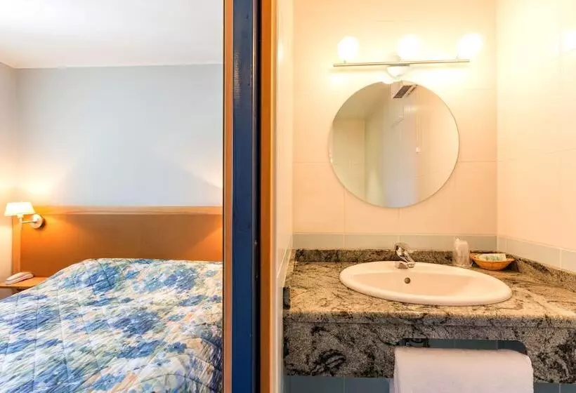 Logis Hotel Restaurant Le Cygne