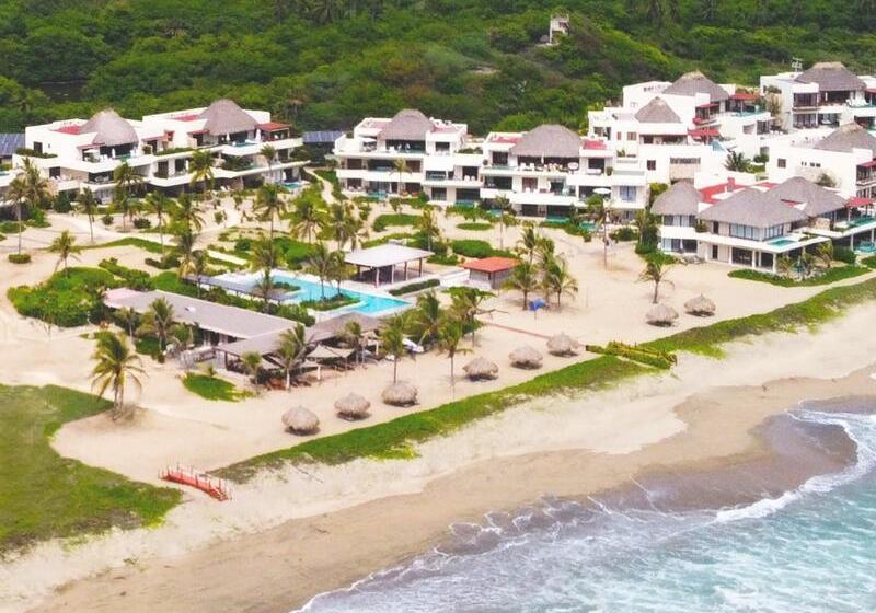 هتل Marea Beachfront Villas