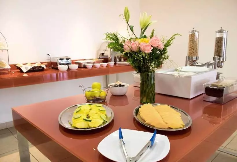 Hotelli Mision Express Salamanca