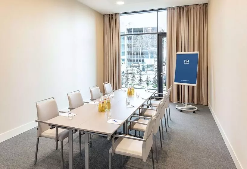 Hotelli NH Mannheim