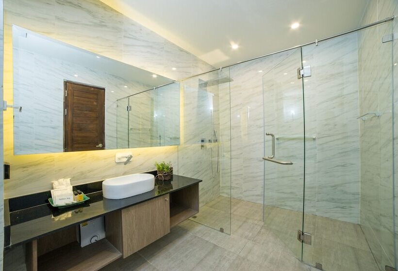 فندق Oceana Resort Phuket