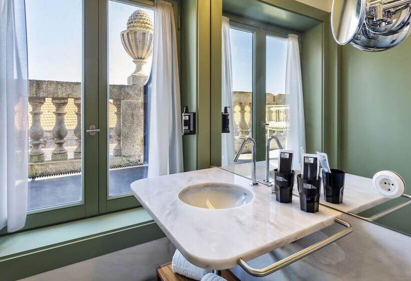 هتل One Shot Aliados Goldsmith