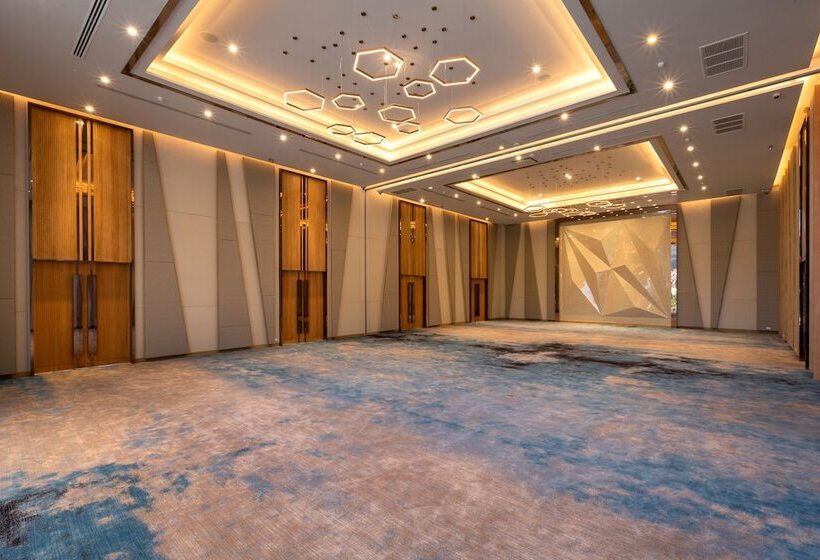 ホテル The Nature Phuket Sha Extra Plus