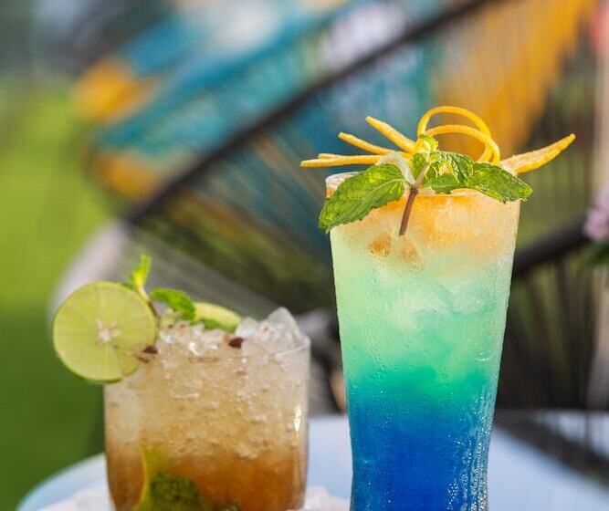 Hotel The Nature Phuket Sha Extra Plus