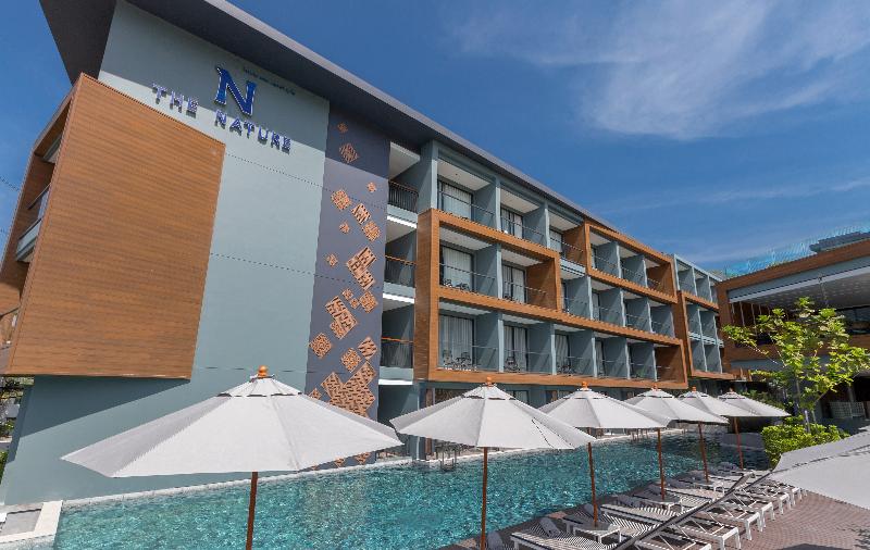 בית מלון כפרי The Nature Phuket Sha Extra Plus