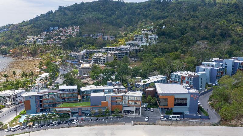 בית מלון כפרי The Nature Phuket Sha Extra Plus