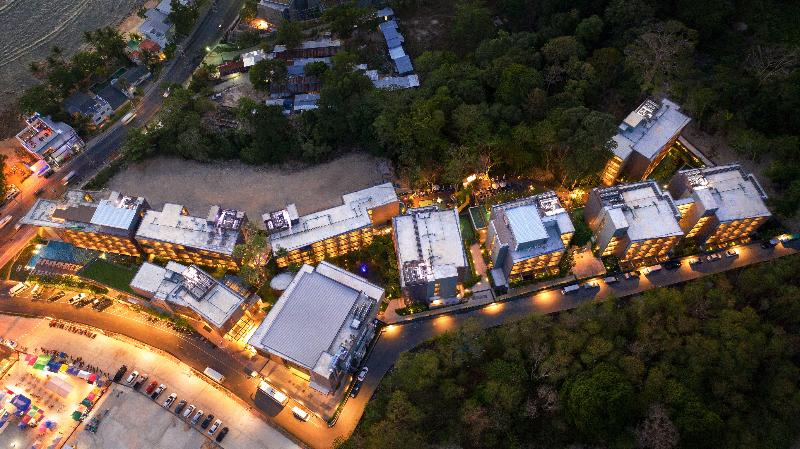 בית מלון כפרי The Nature Phuket Sha Extra Plus