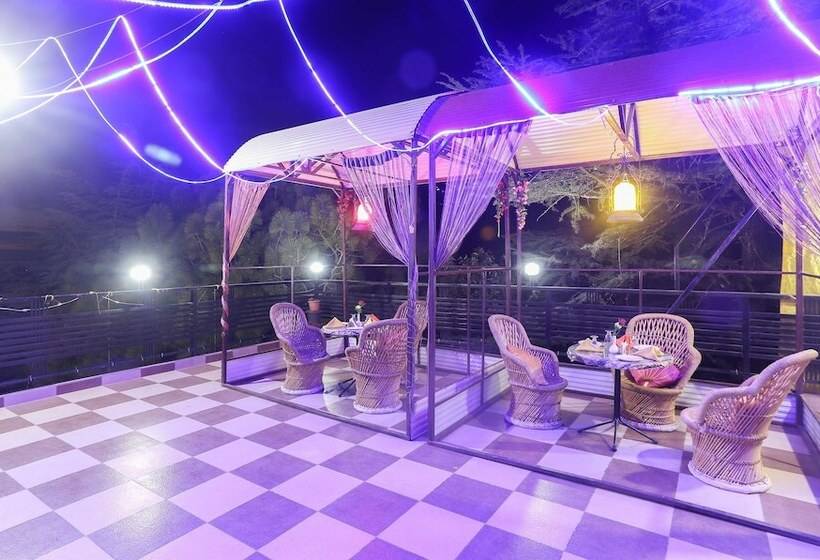 בית מלון כפרי Treebo Roshan House With Valley View