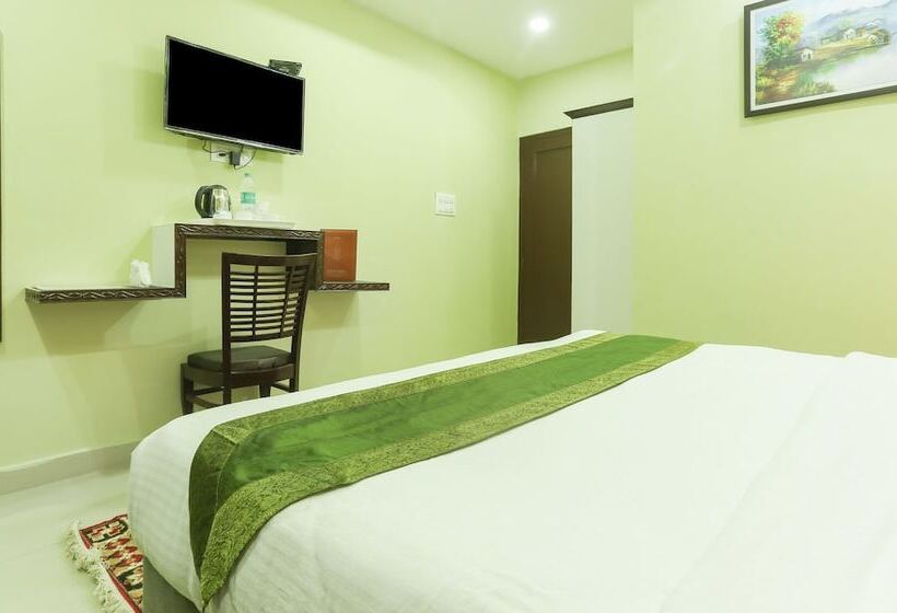 בית מלון כפרי Treebo Roshan House With Valley View