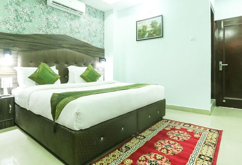 בית מלון כפרי Treebo Roshan House With Valley View