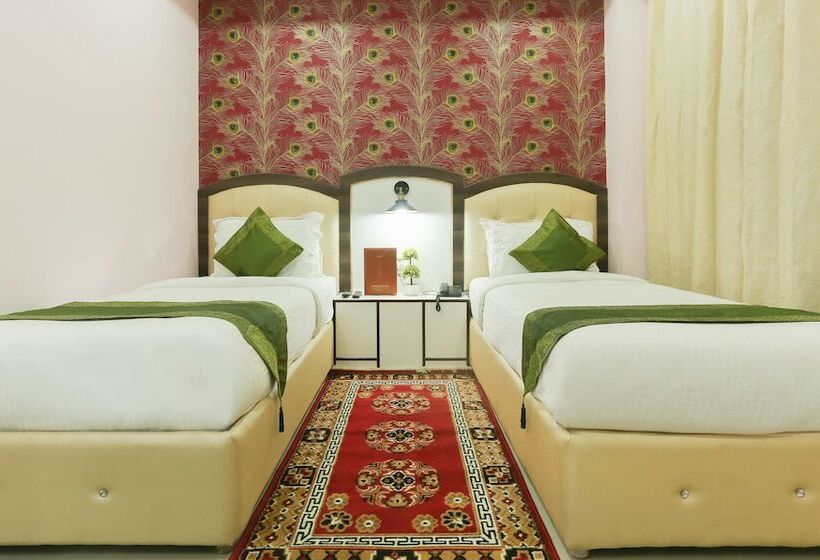 בית מלון כפרי Treebo Roshan House With Valley View