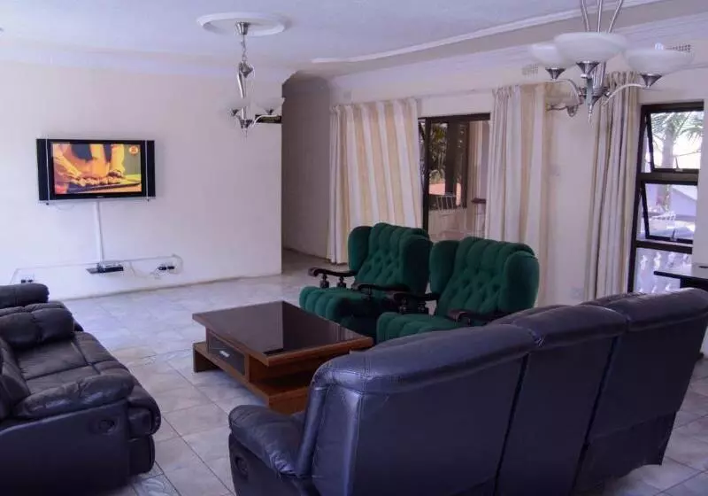 پانسیون The Palace Guest House