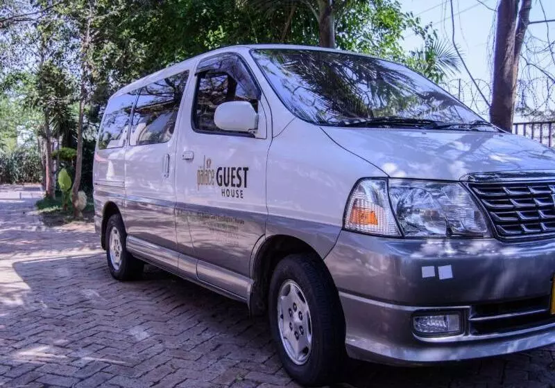 پانسیون The Palace Guest House