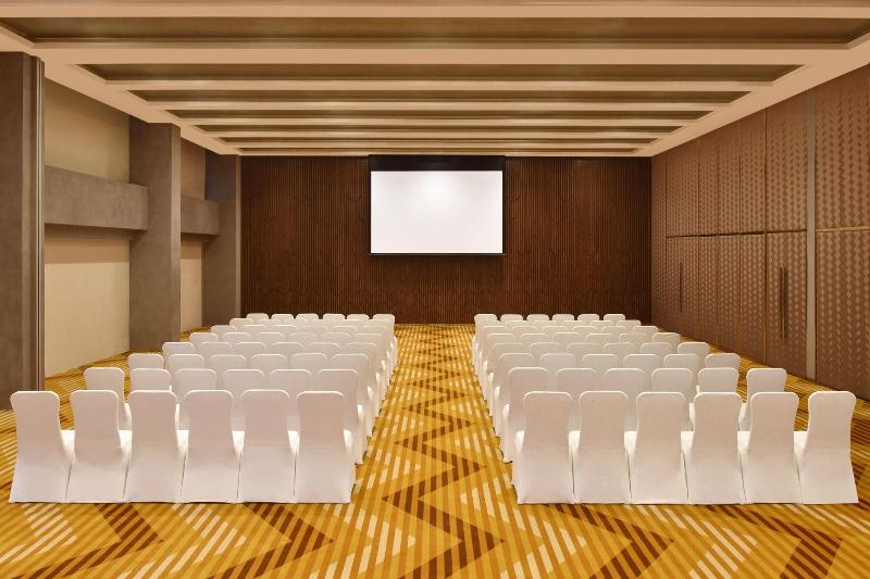 호텔 Aloft New Delhi Aerocity