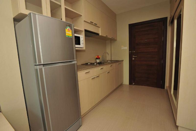 Fotos del hotel Chalong Beachfront Residence:  10