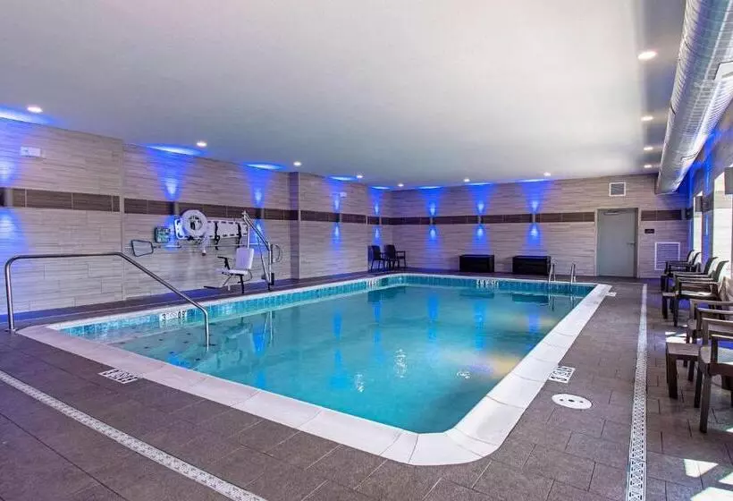 Hotelli Comfort Suites Grove City  Columbus South