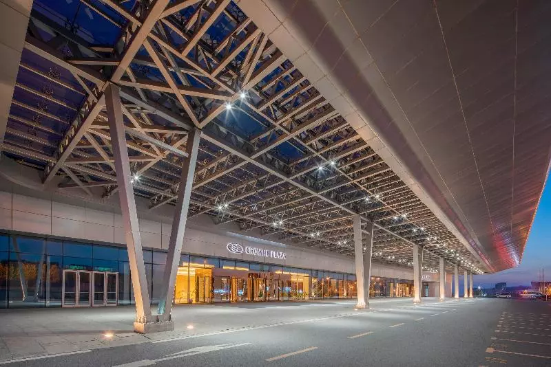 Hotelli Crowne Plaza Dalian Sports Center, An Ihg