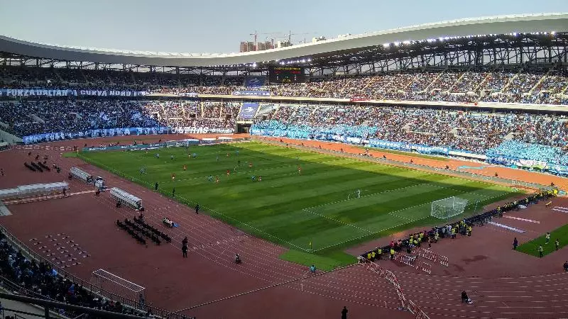 Hotelli Crowne Plaza Dalian Sports Center, An Ihg