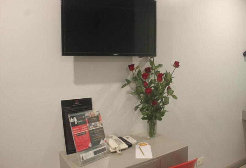 בית מלון כפרי Express Inn   Osmeña