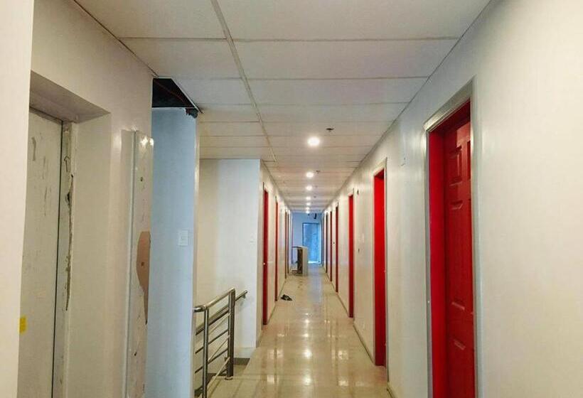 בית מלון כפרי Express Inn   Osmeña