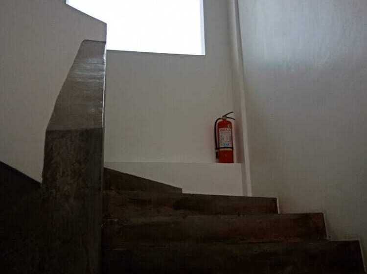 בית מלון כפרי Garv S Boutique