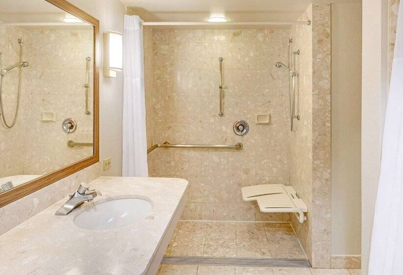 בית מלון כפרי Hilton Grand Vacations Club Ocean Tower Waikoloa Village