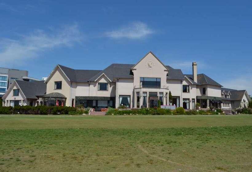 فندق Hilton Pilar