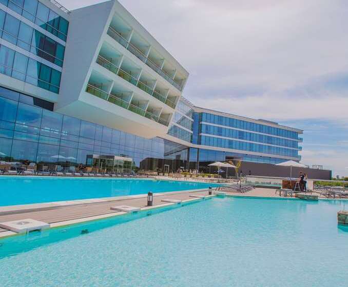 فندق Hilton Pilar