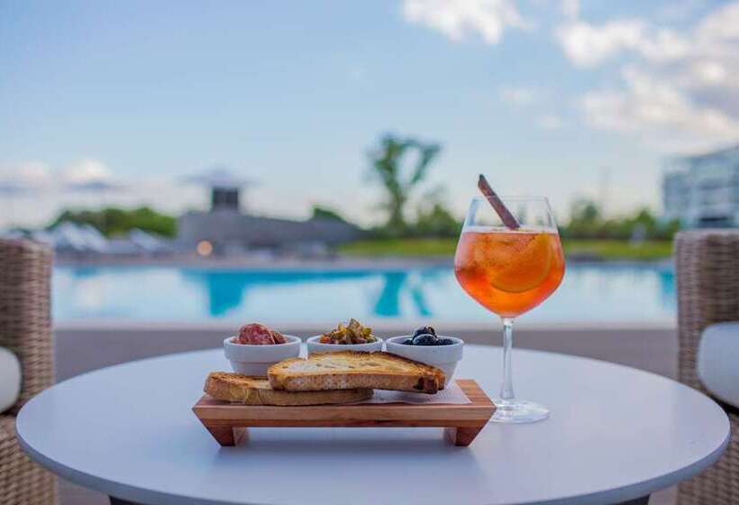 فندق Hilton Pilar