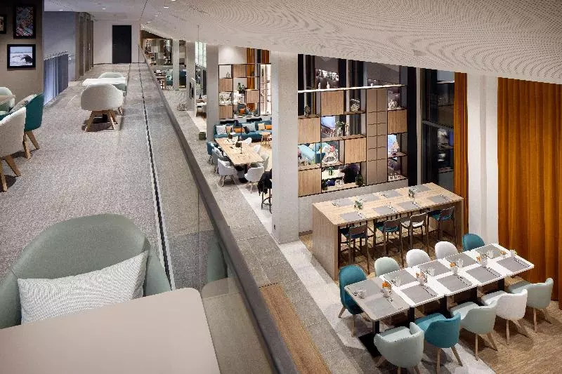 Hotelli Holiday Inn   Hamburg   Hafencity, An Ihg