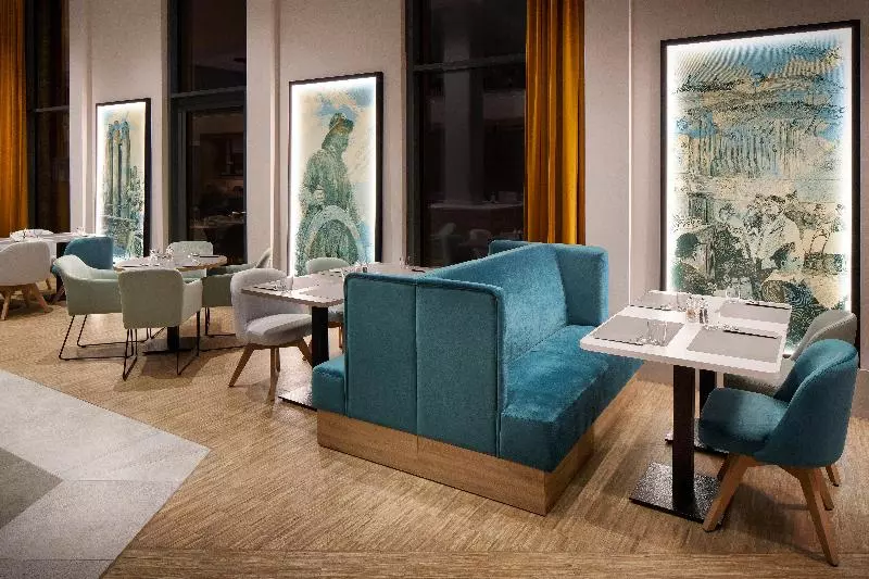 Hotelli Holiday Inn   Hamburg   Hafencity, An Ihg