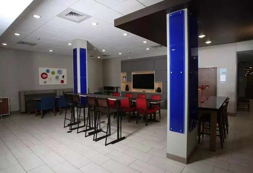 Hotelli Holiday Inn Express   Mccook, An Ihg