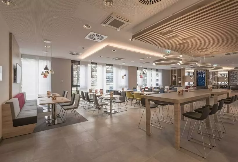 Hotelli Holiday Inn Express   Wuppertal   Hauptbahnhof, An Ihg