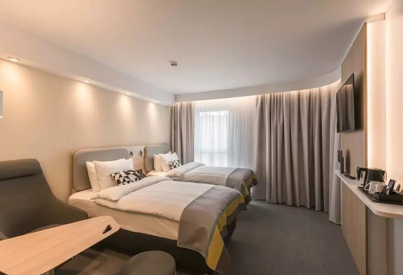 Hotelli Holiday Inn Express   Wuppertal   Hauptbahnhof, An Ihg