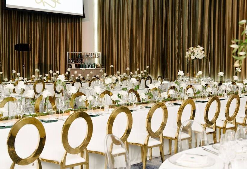 فندق Jw Marriott Edmonton Ice District