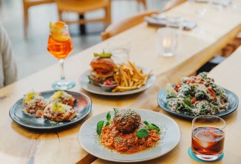 فندق Jw Marriott Edmonton Ice District