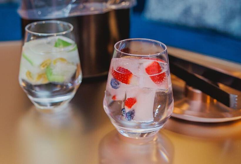 فندق Jw Marriott Edmonton Ice District