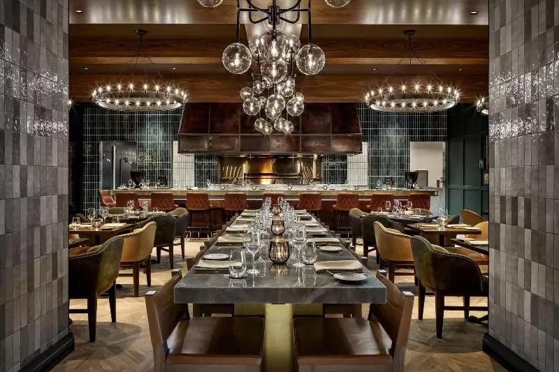 ホテル Jw Marriott Edmonton Ice District