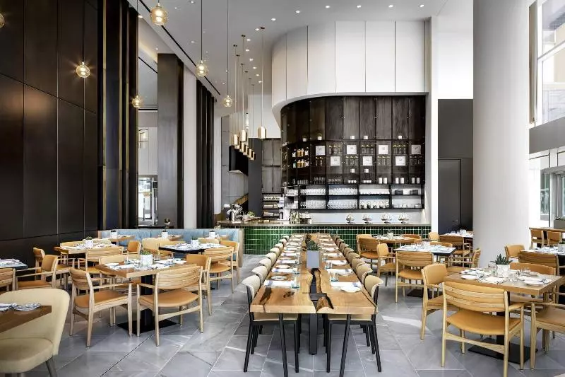ホテル Jw Marriott Edmonton Ice District