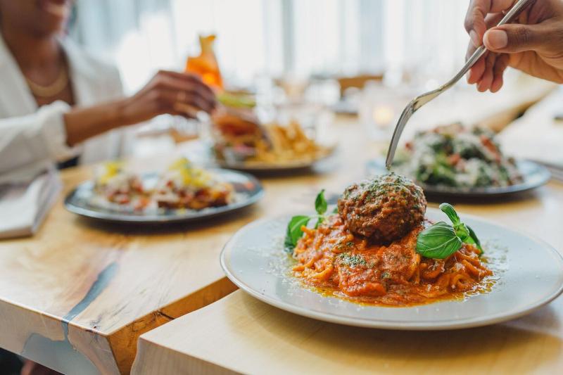 فندق Jw Marriott Edmonton Ice District