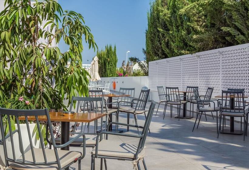 فندق Protaras Plaza