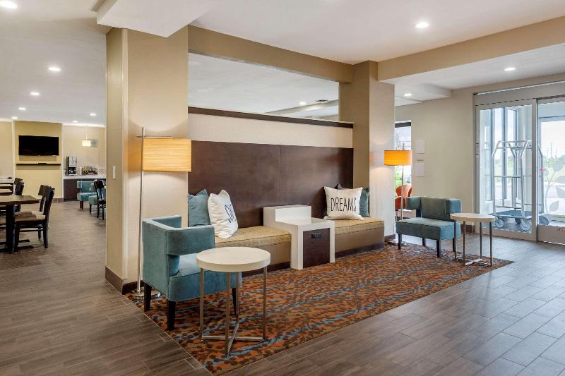 Garner Hotel Clarksville Northeast By Ihg