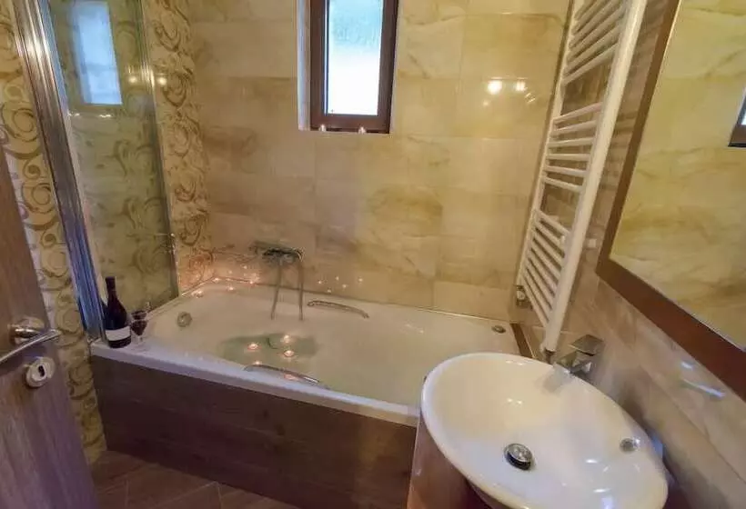 Hotelli Spitakia Ifigenias