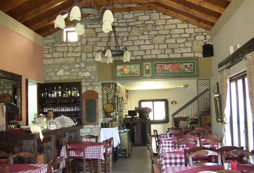 Hotelli Spitakia Ifigenias