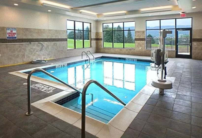 ホテル Wyndham Garden State College